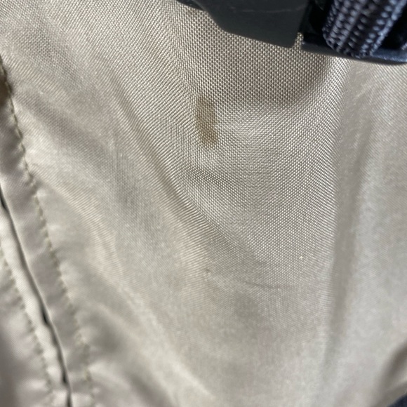 Baggallini Rolling two wheels Carry on suitcase luggage travel bag beige/black - Picture 8 of 9